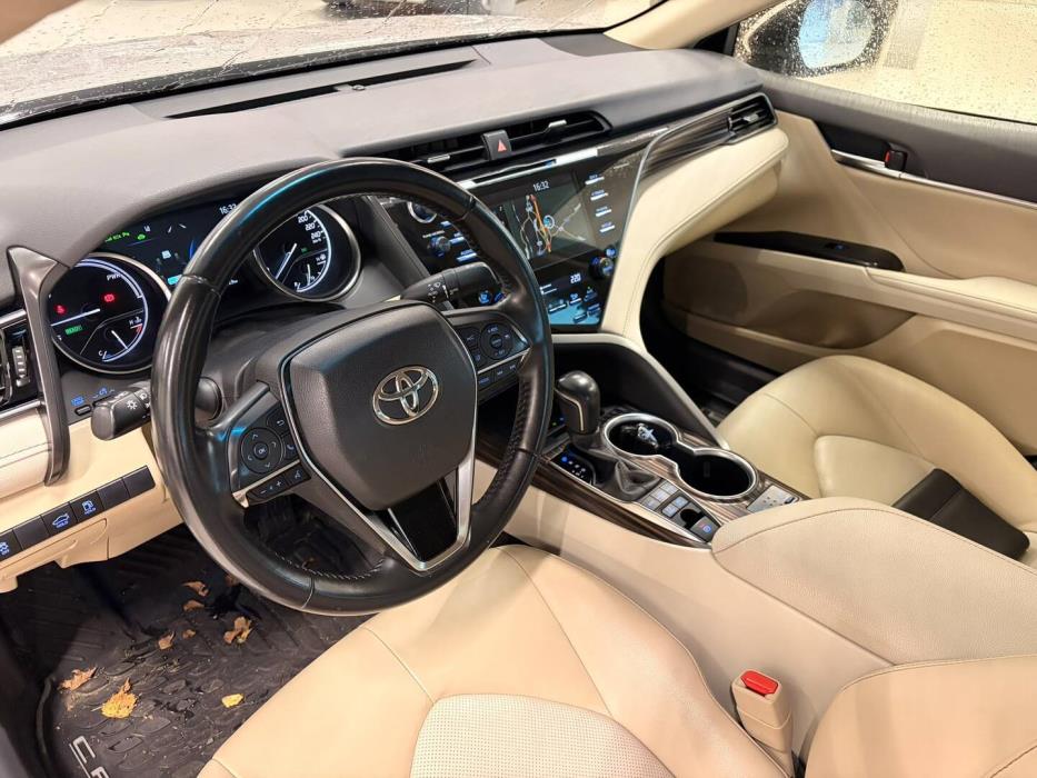 TOYOTA Camry 2019