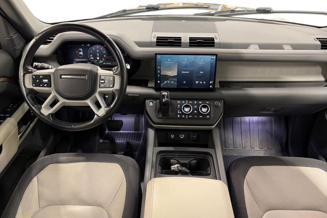 LAND ROVER Defender 2023