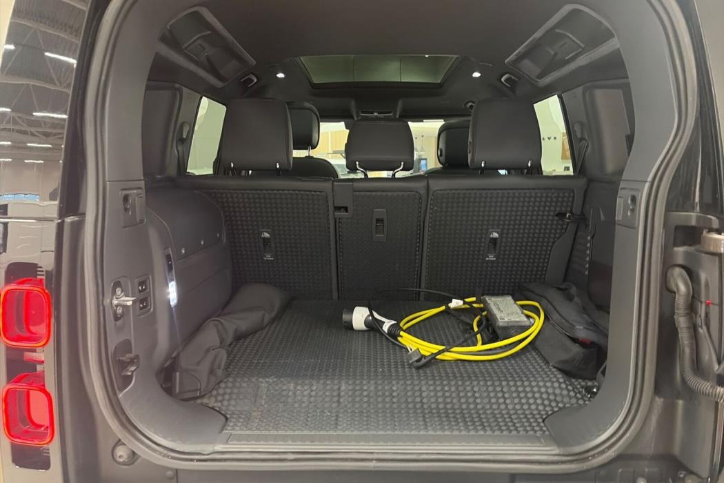 LAND ROVER Defender 2023