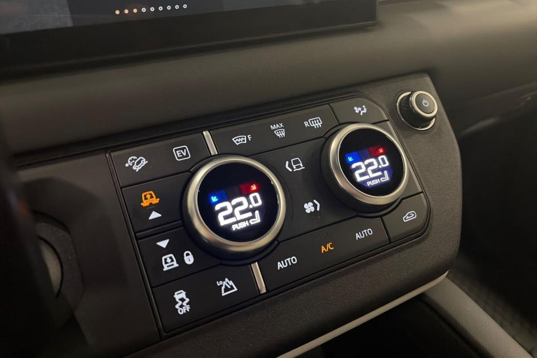 LAND ROVER Defender 2023
