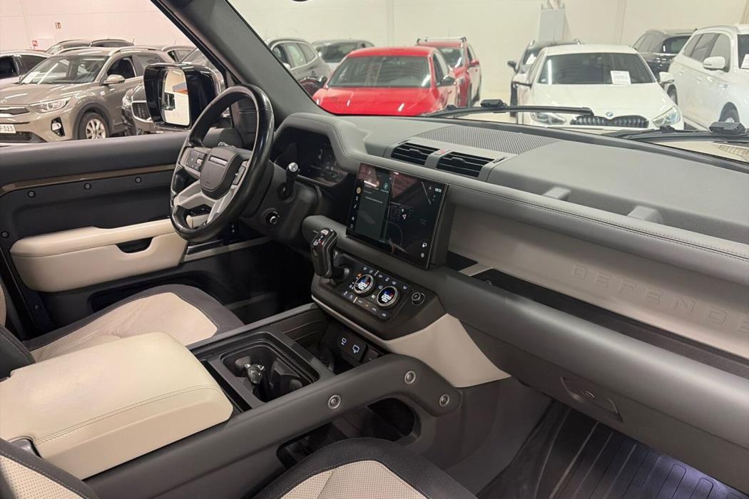 LAND ROVER Defender 2023