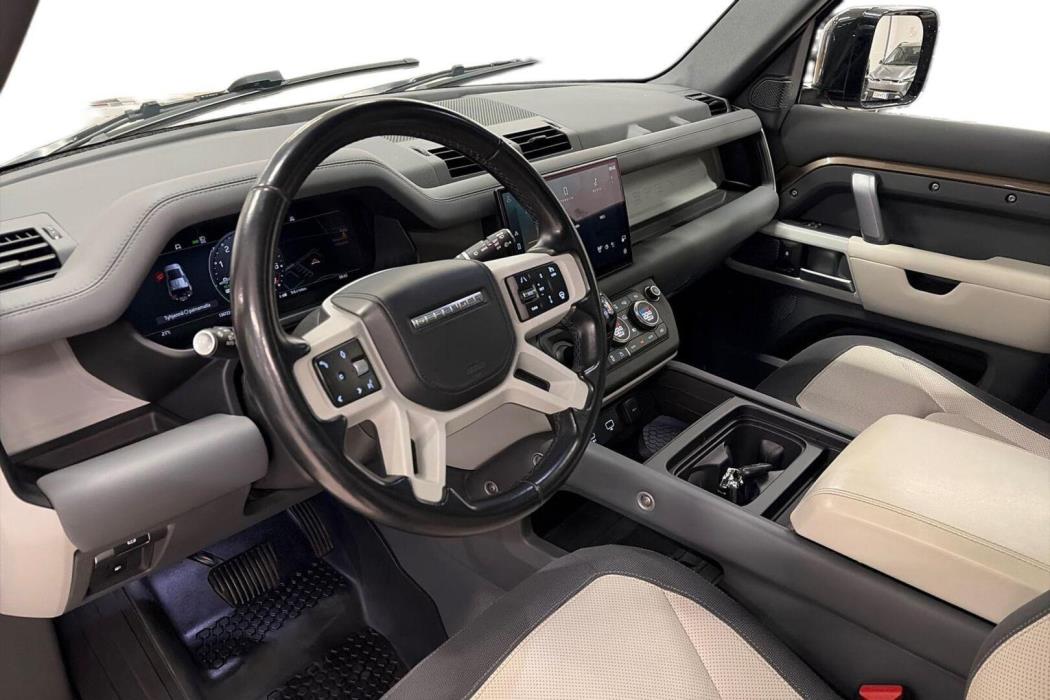 LAND ROVER Defender 2023