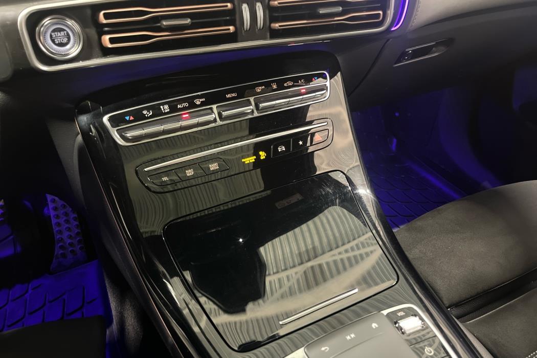 MERCEDES-BENZ EQC 2021