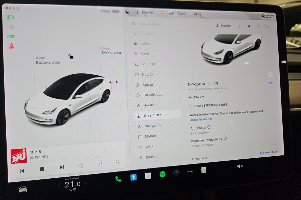 TESLA Model 3 2021