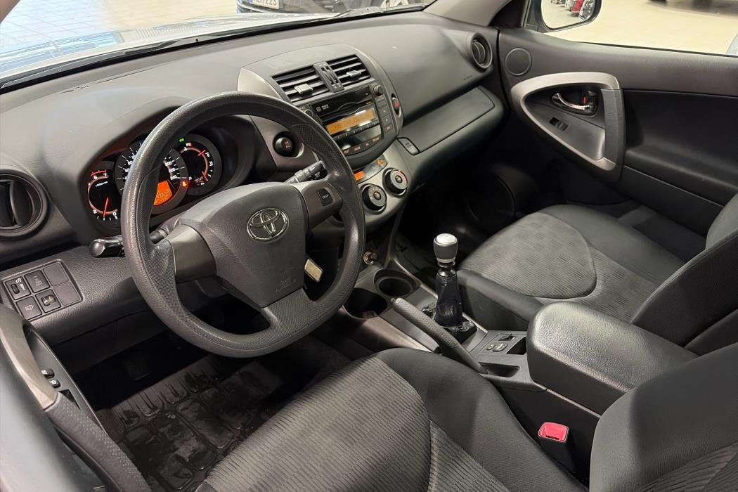 TOYOTA RAV4 2012