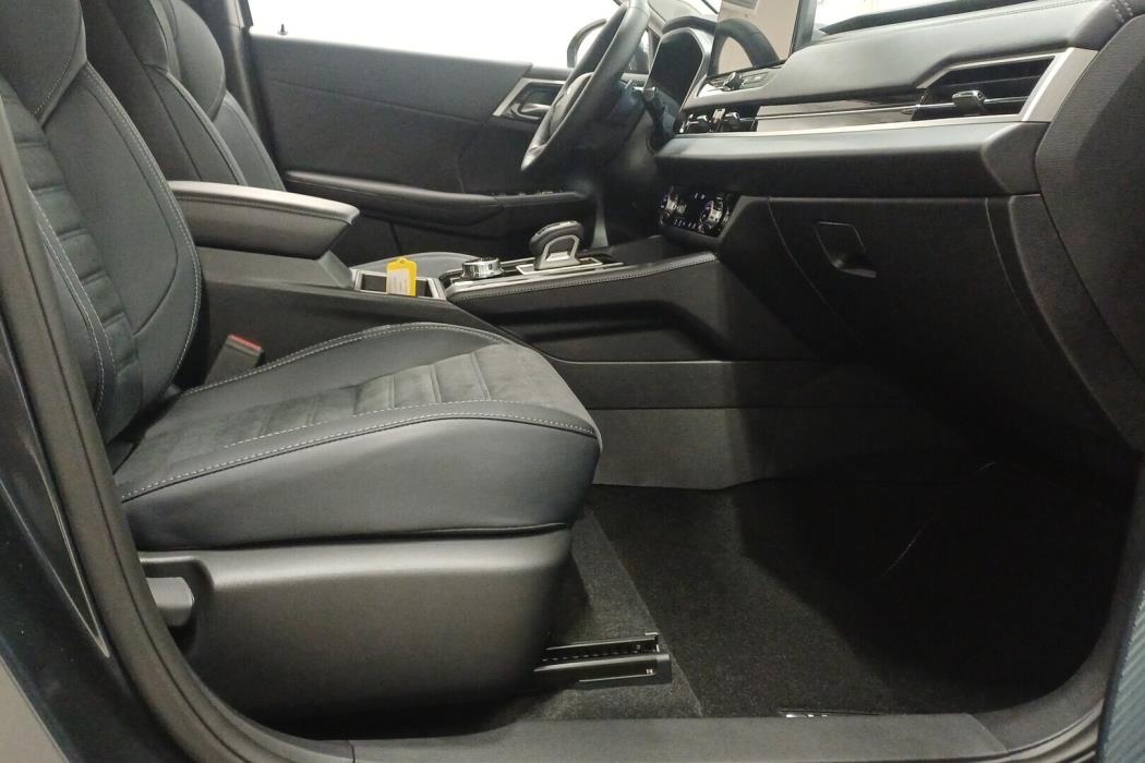 MITSUBISHI Outlander 2026