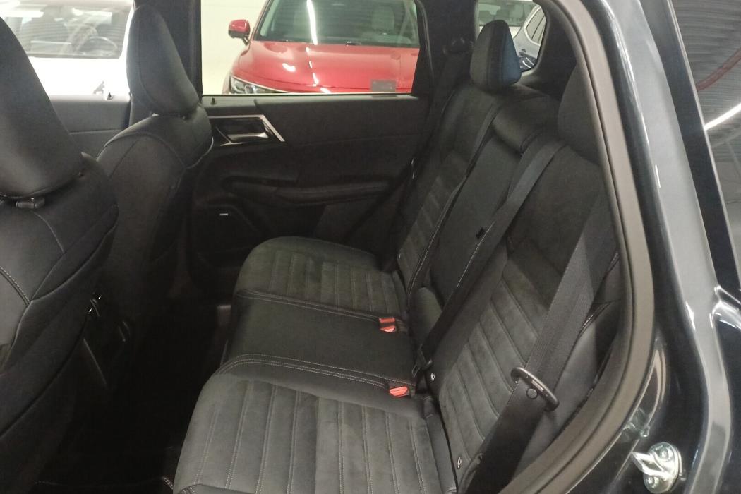 MITSUBISHI Outlander 2026