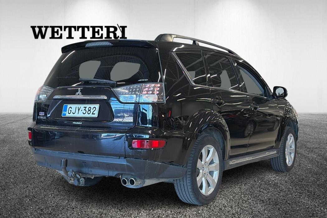 MITSUBISHI Outlander 2011