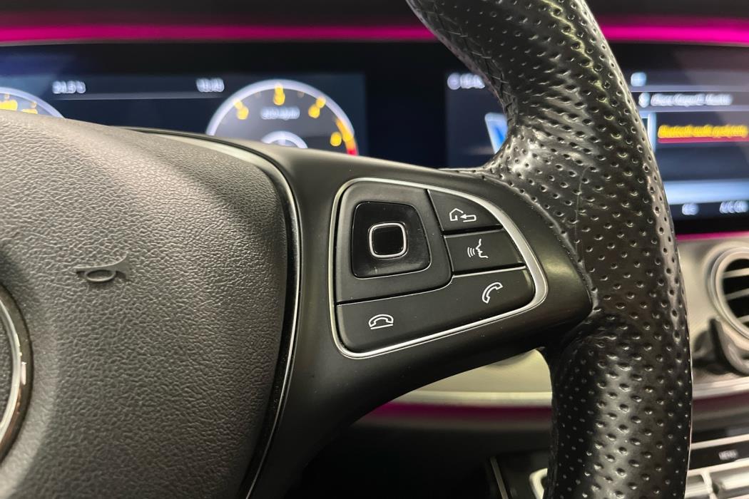 MERCEDES-BENZ E 2016