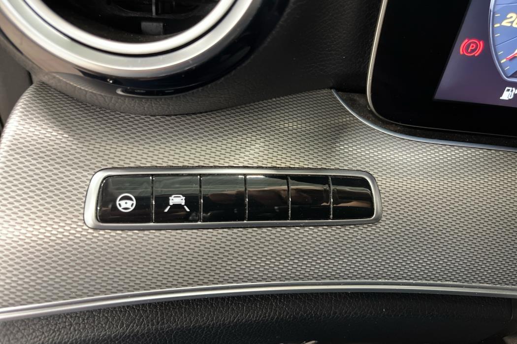 MERCEDES-BENZ E 2016