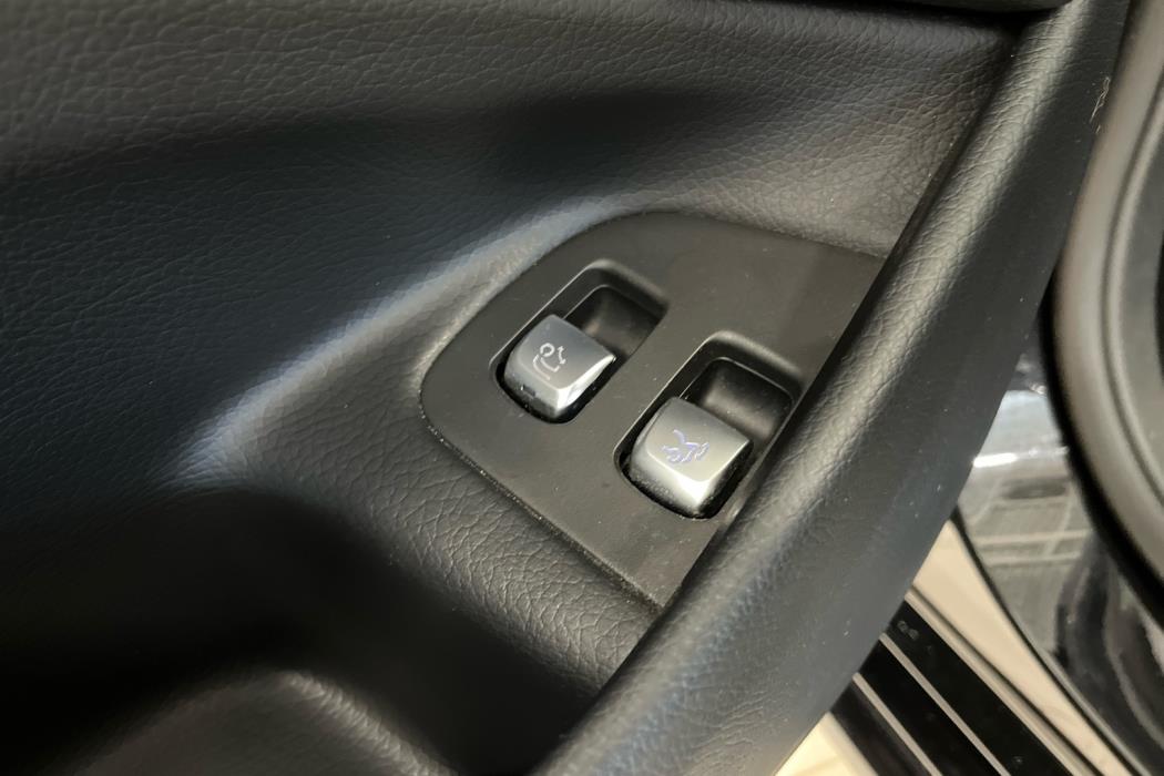 MERCEDES-BENZ E 2016