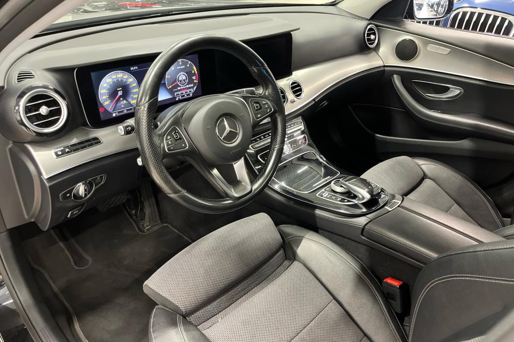 MERCEDES-BENZ E 2016