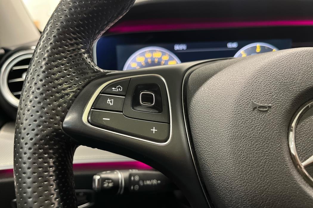 MERCEDES-BENZ E 2016