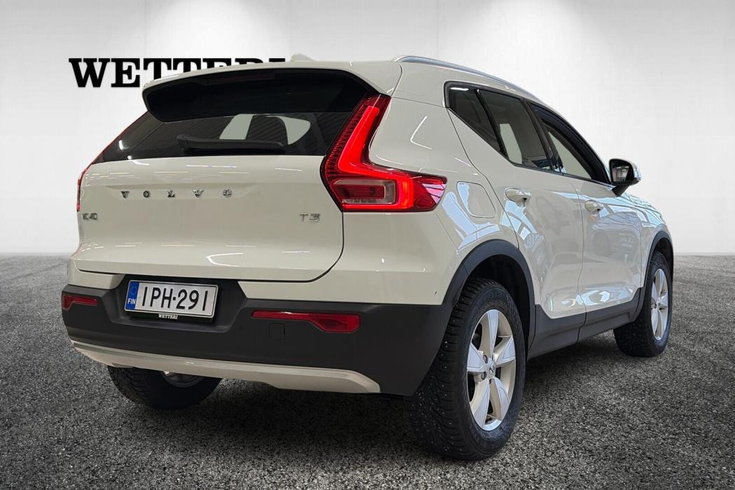 VOLVO XC40 2020