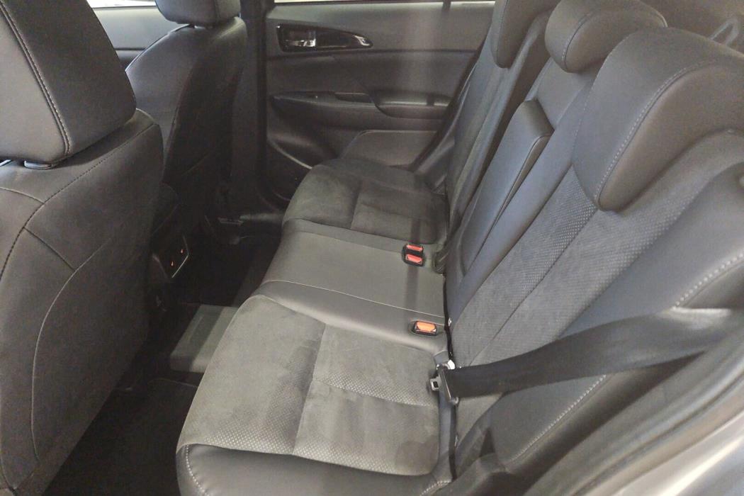 MITSUBISHI Eclipse Cross 2025