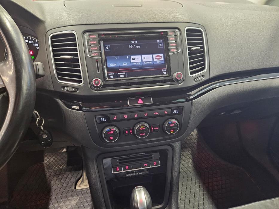VOLKSWAGEN Sharan 2017
