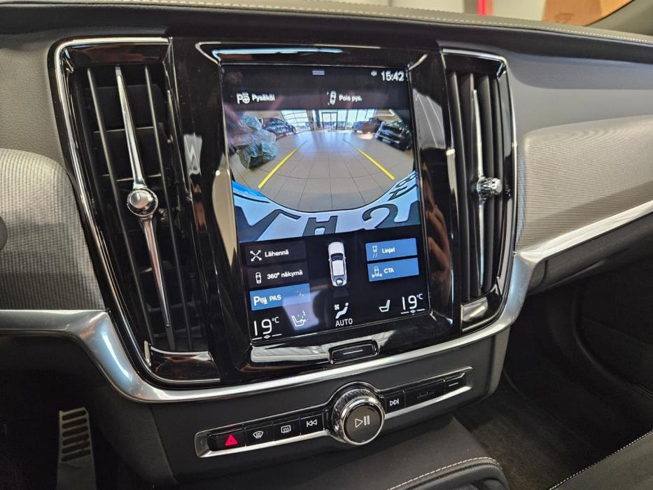 VOLVO S90 2021