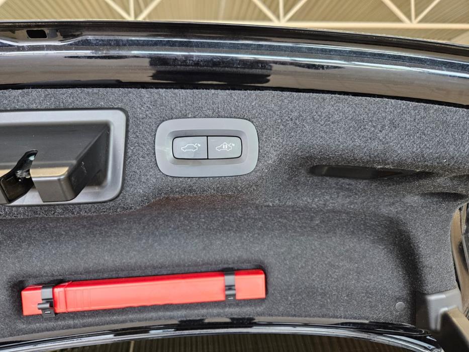 VOLVO S90 2021