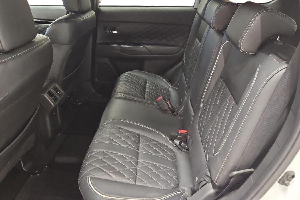 MITSUBISHI Outlander PHEV 2019