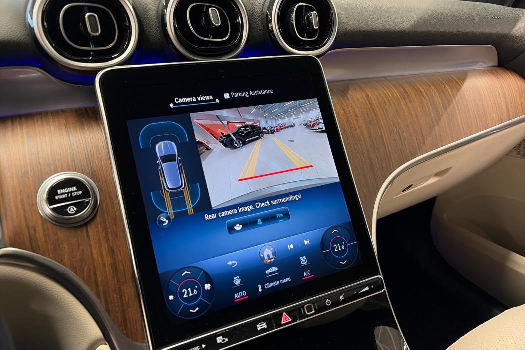 MERCEDES-BENZ GLC 2023