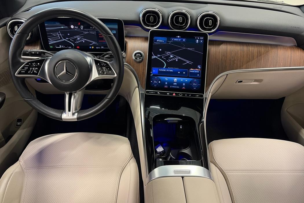 MERCEDES-BENZ GLC 2023