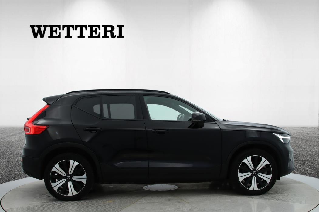 VOLVO XC40 2023