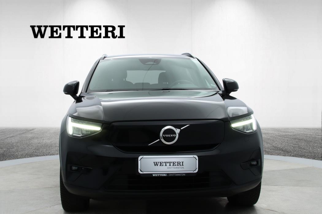 VOLVO XC40 2023