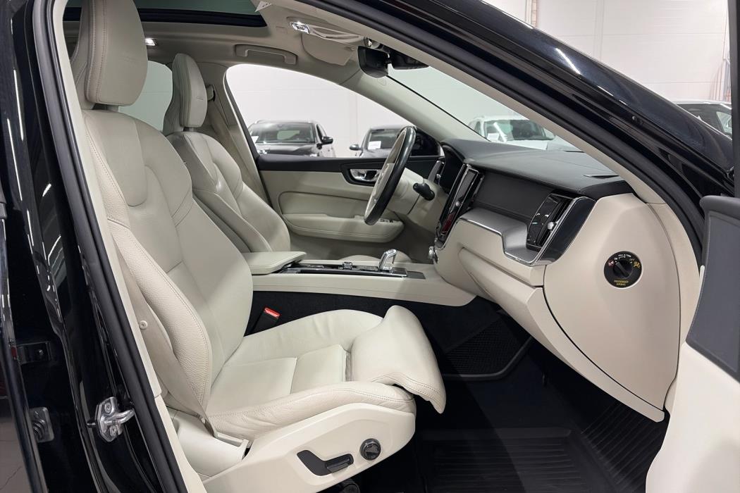 VOLVO XC60 2019