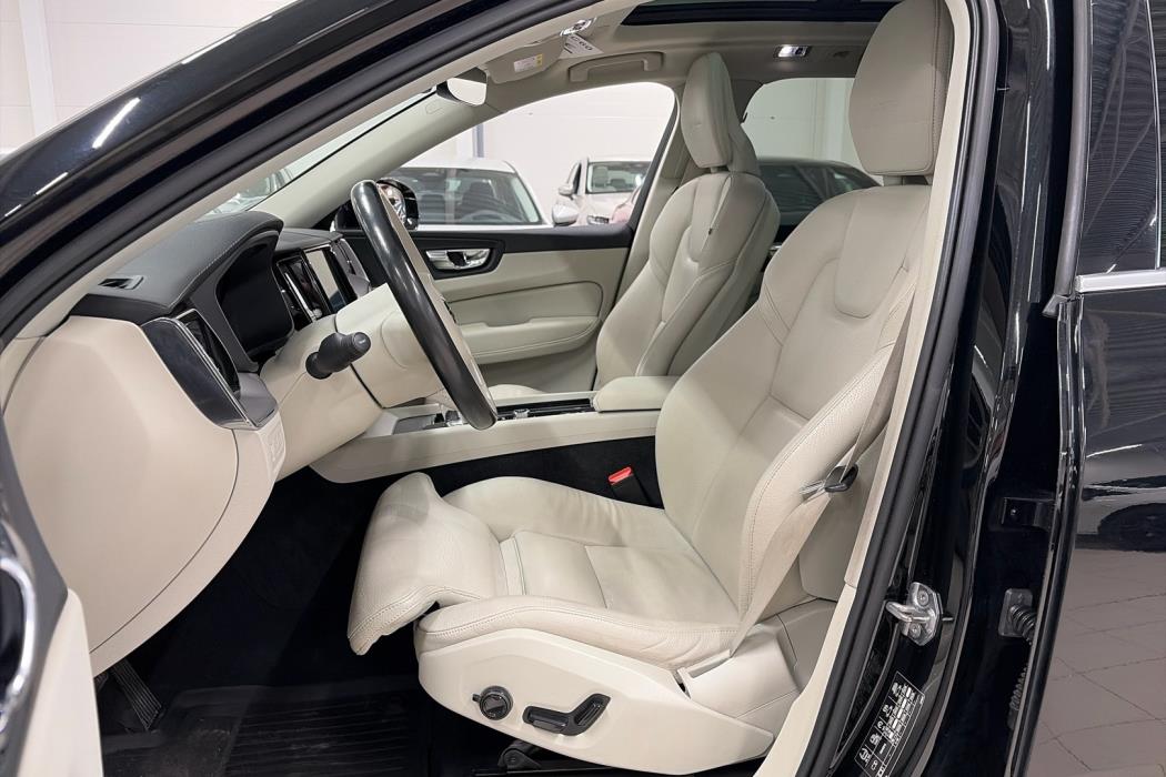 VOLVO XC60 2019