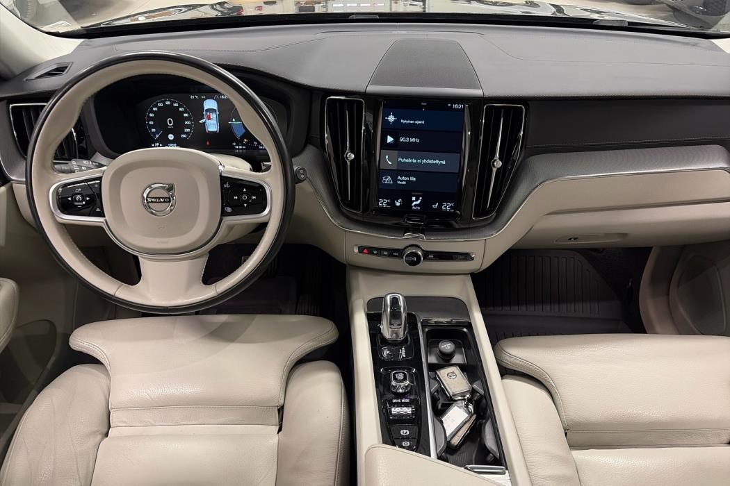 VOLVO XC60 2019