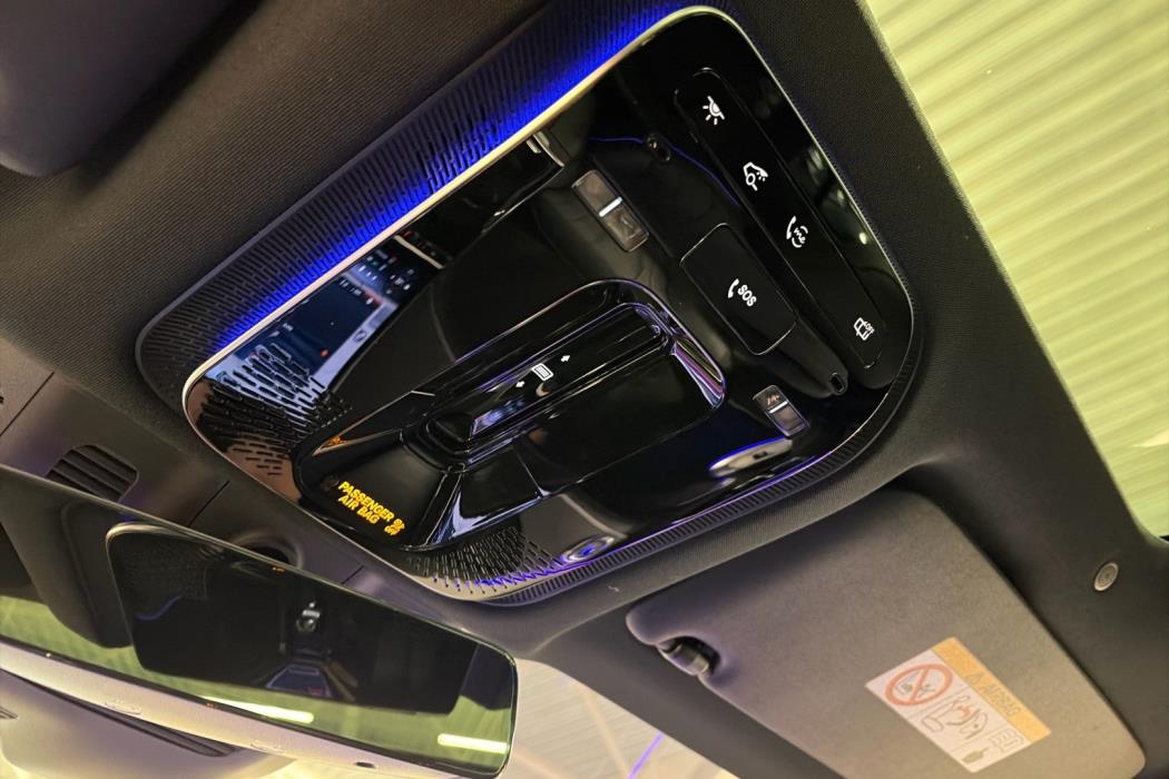 MERCEDES-BENZ EQE 2022