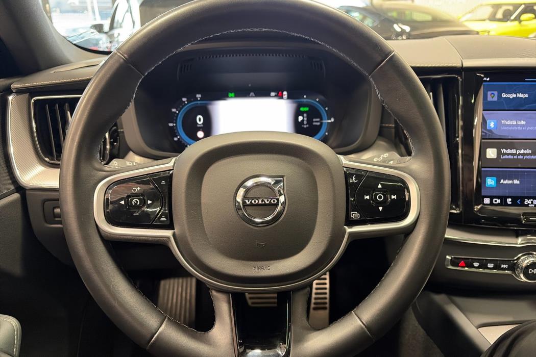 VOLVO XC60 2022