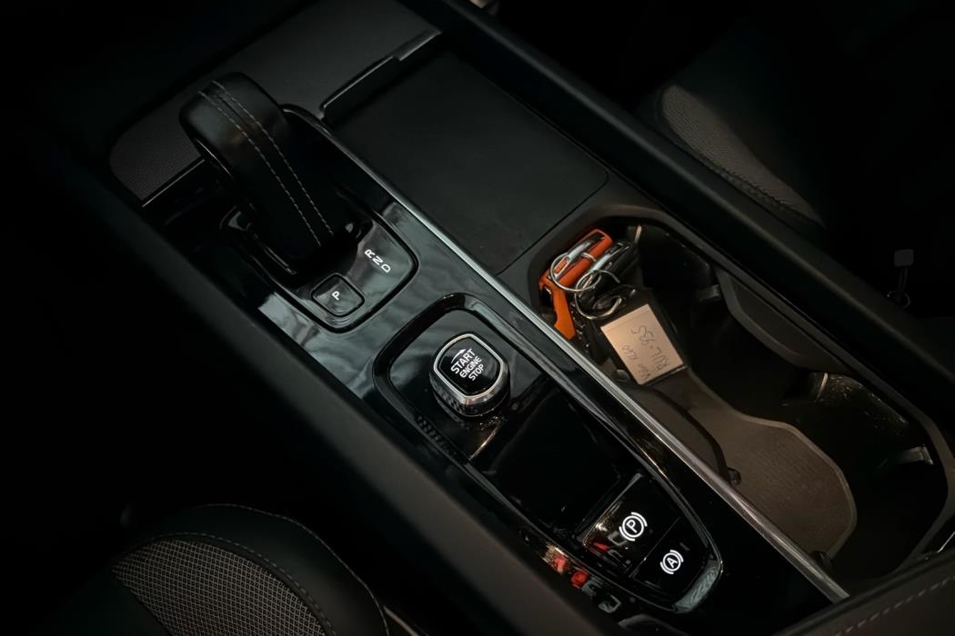 VOLVO XC60 2022