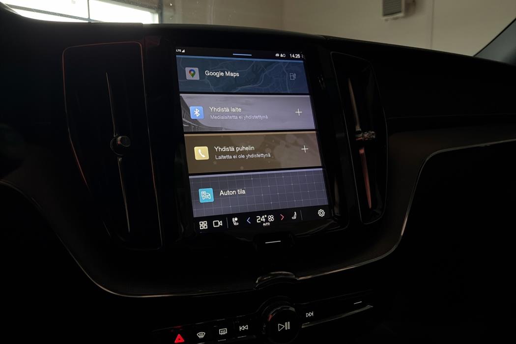 VOLVO XC60 2022
