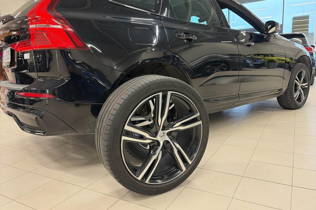 VOLVO XC60 2022