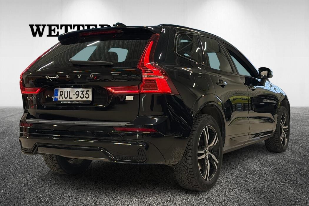 VOLVO XC60 2022