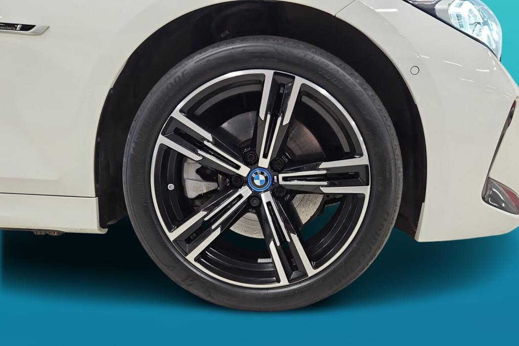 BMW 330 2024