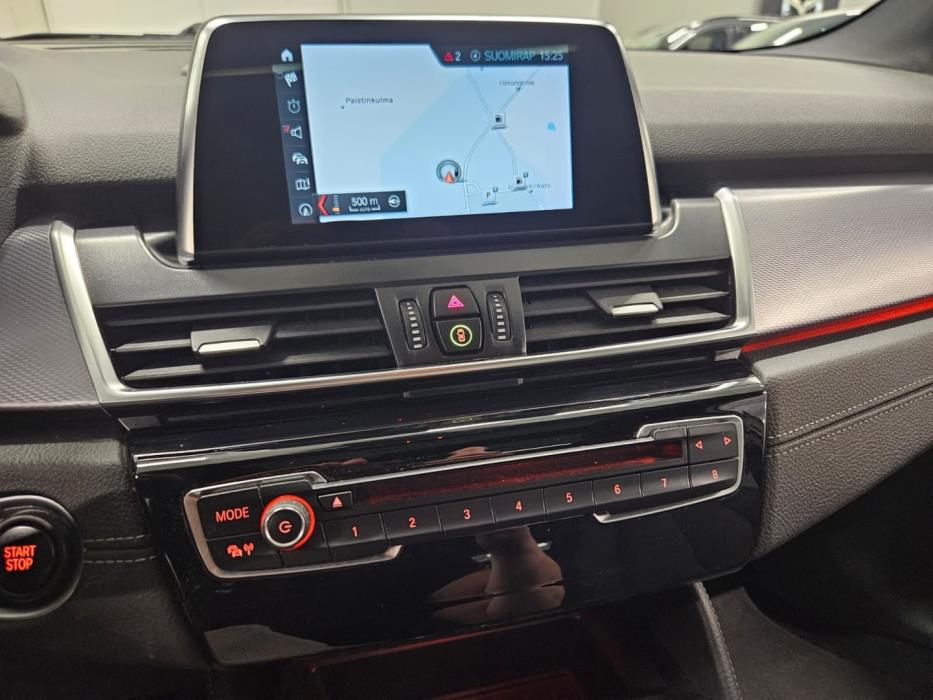 BMW 225 2018
