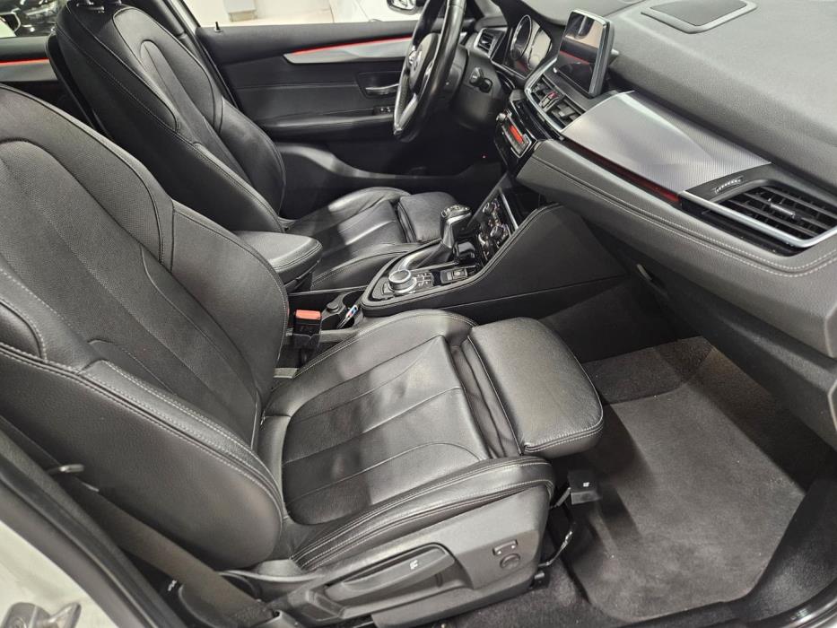 BMW 225 2018