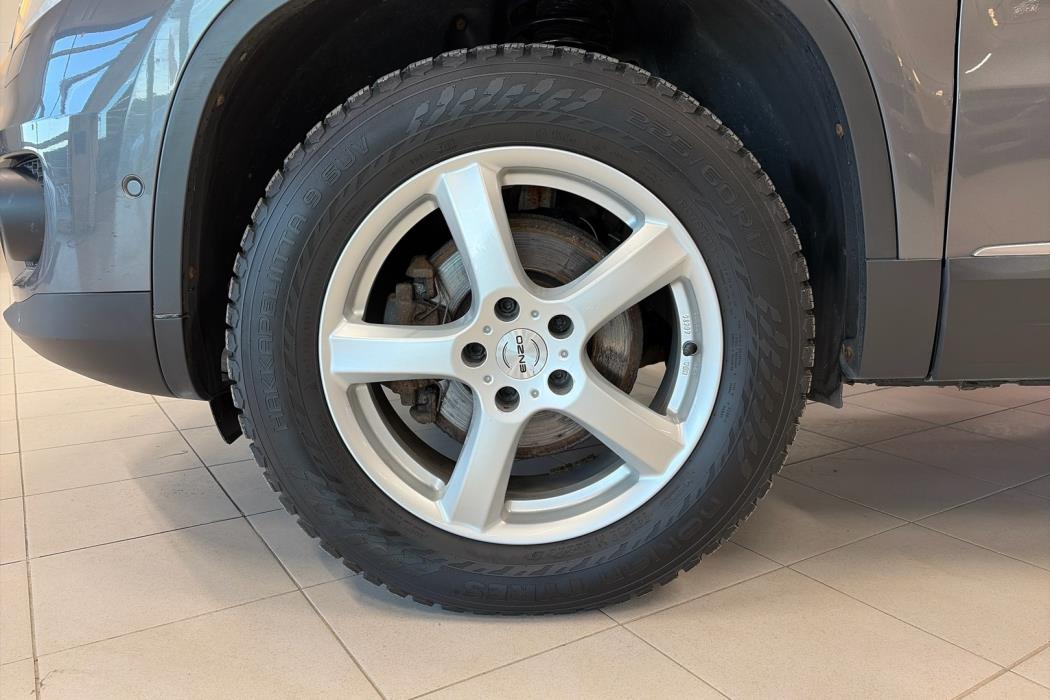 VOLKSWAGEN Tiguan 2014