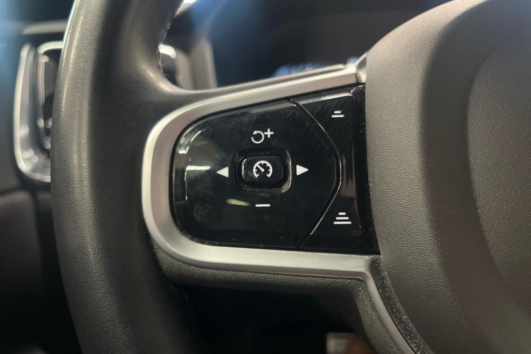 VOLVO V60 2022