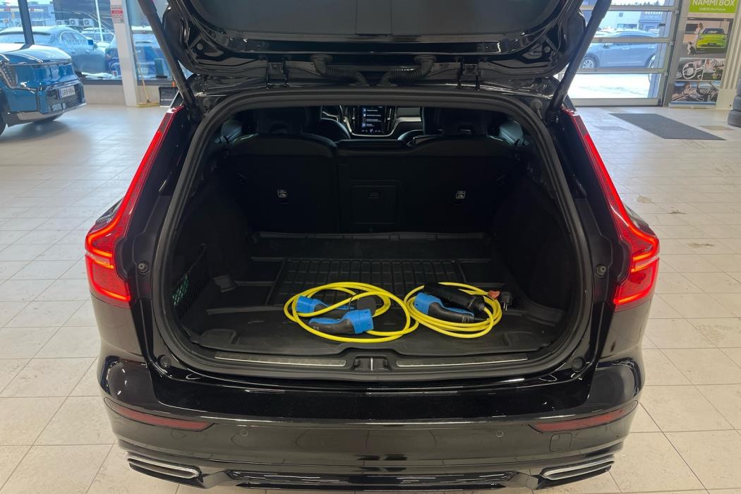 VOLVO V60 2022