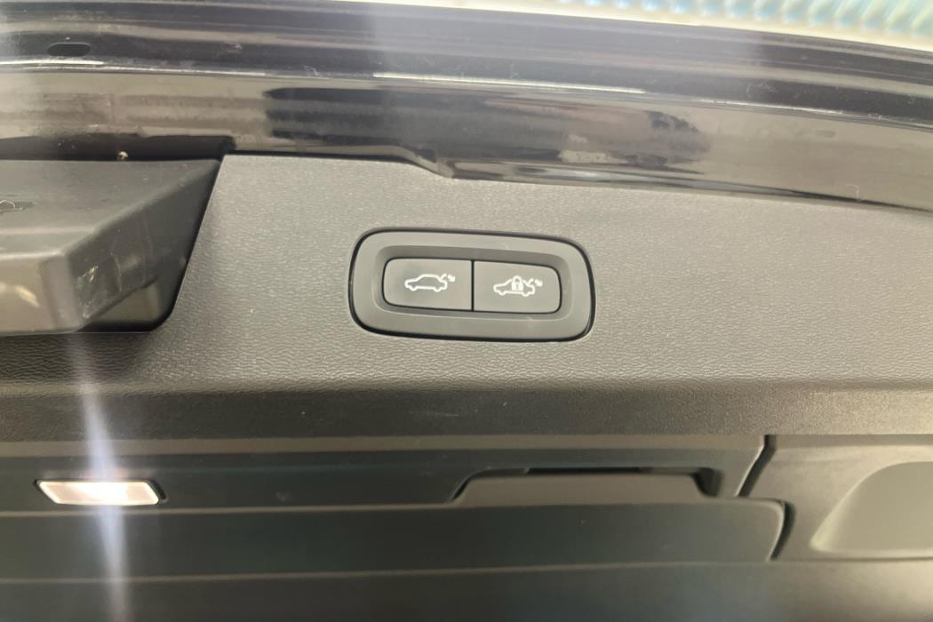 VOLVO V60 2022