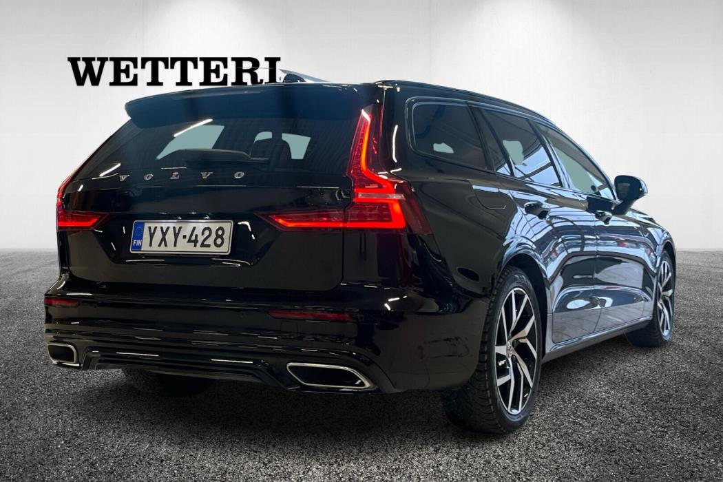 VOLVO V60 2022