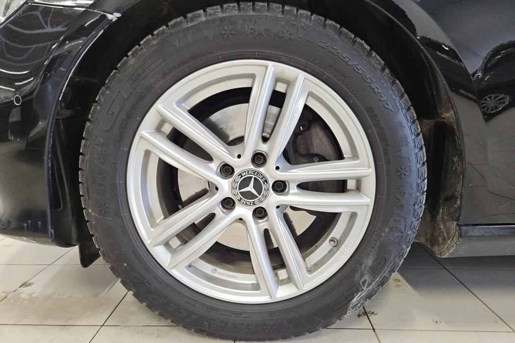 MERCEDES-BENZ E 2017