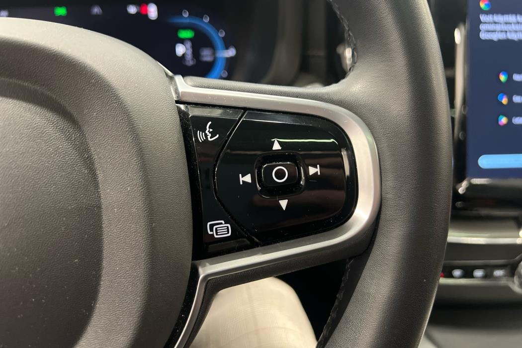 VOLVO XC60 2022