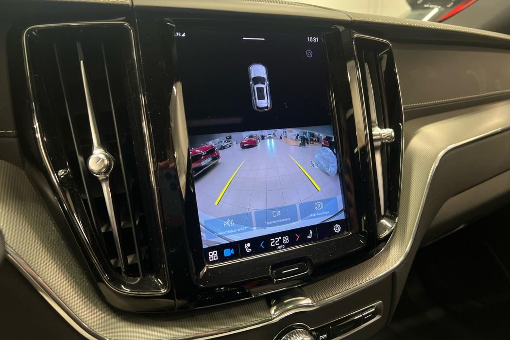 VOLVO XC60 2022