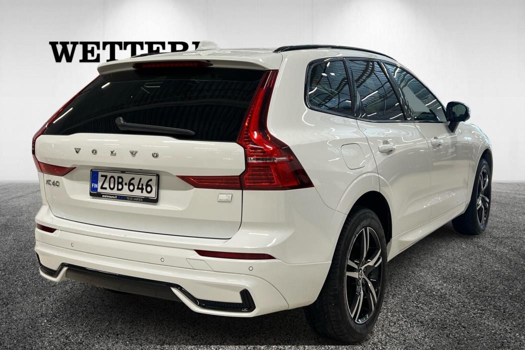 VOLVO XC60 2022