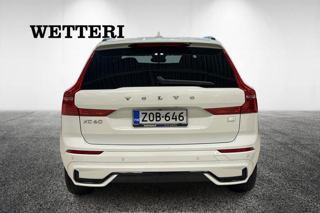 VOLVO XC60 2022