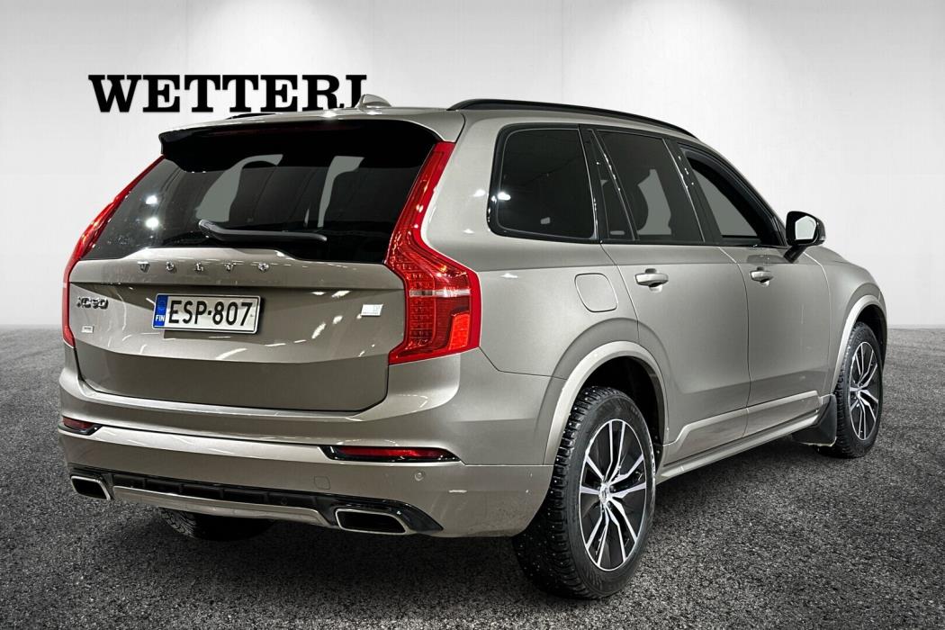 VOLVO XC90 2021